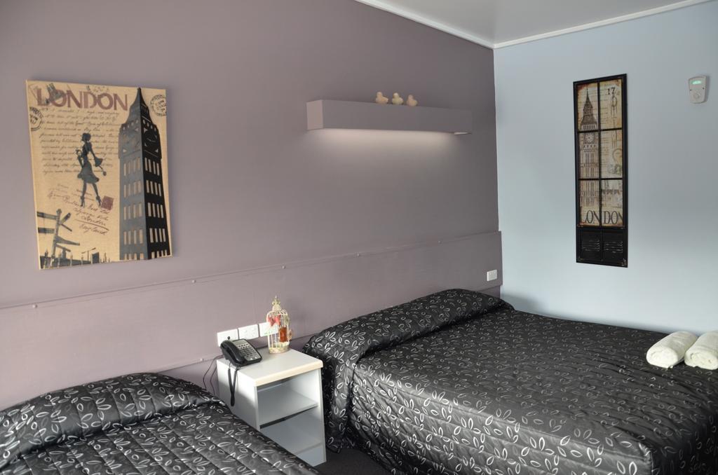 Warwick Motor Inn Екстериор снимка