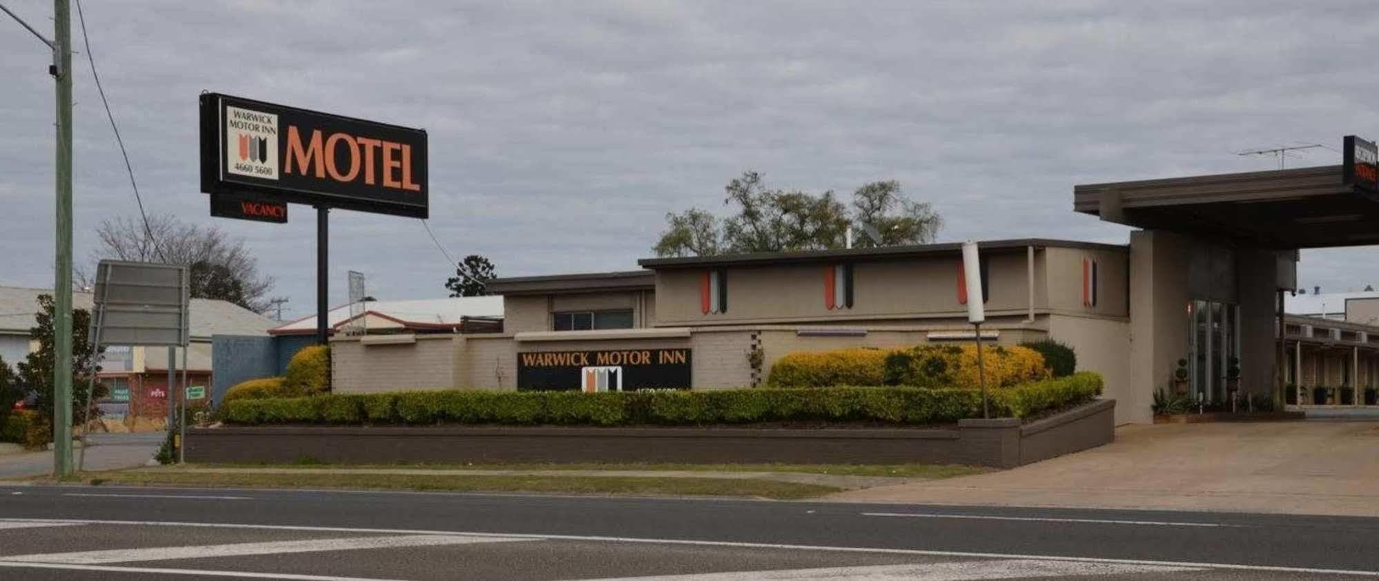 Warwick Motor Inn Екстериор снимка